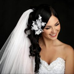 come-fissare-il-velo-da-sposa_7db6a4be0981568bc22d3d75f79edb92